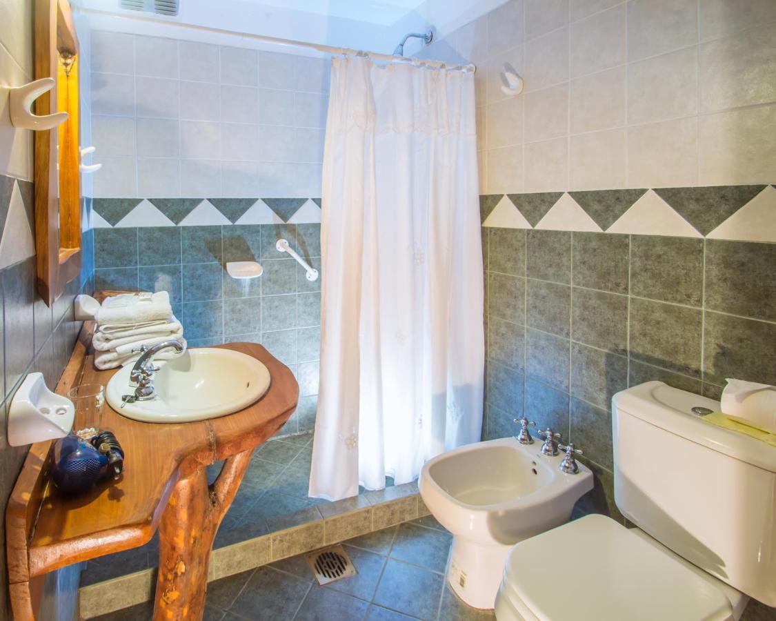 Chalet Suisse Posada & Spa - Adults Only Вилья-Хенераль-Бельграно Номер фото
